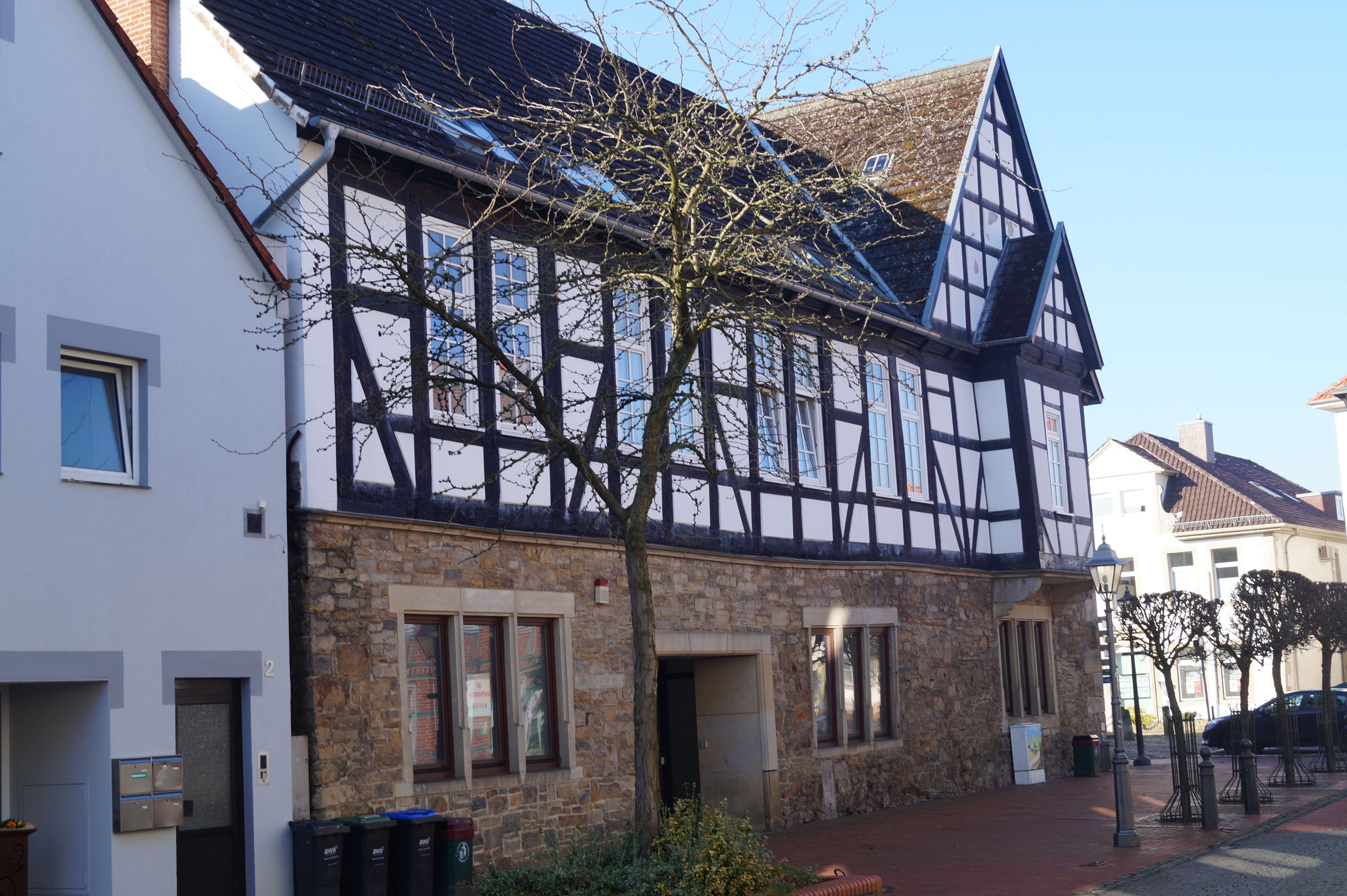 Obernkirchen // Geräumige Gewerbefläche zu vermieten