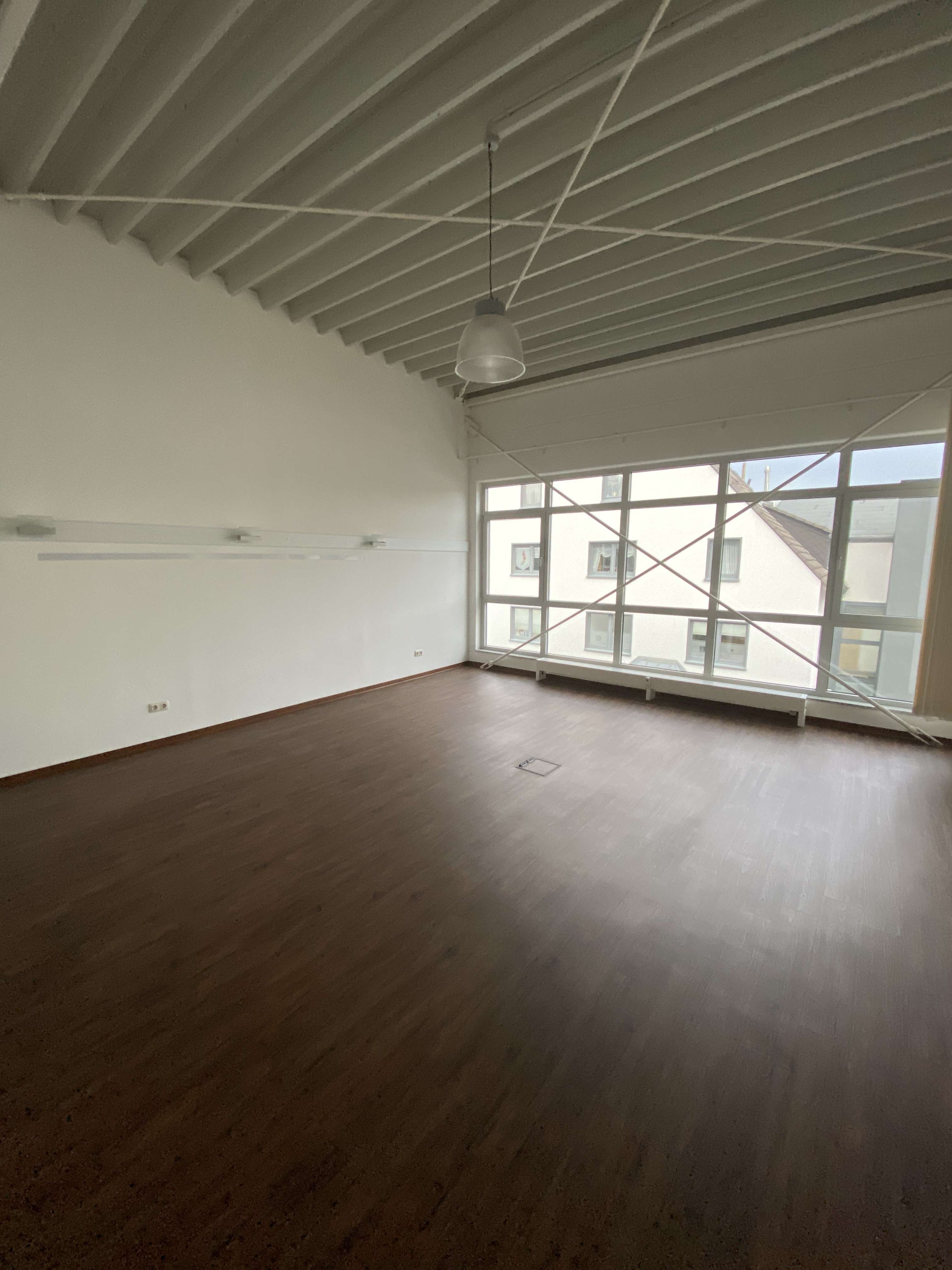 Essen-Bergerhausen // Moderne geräumige Büroeinheit zu vermieten