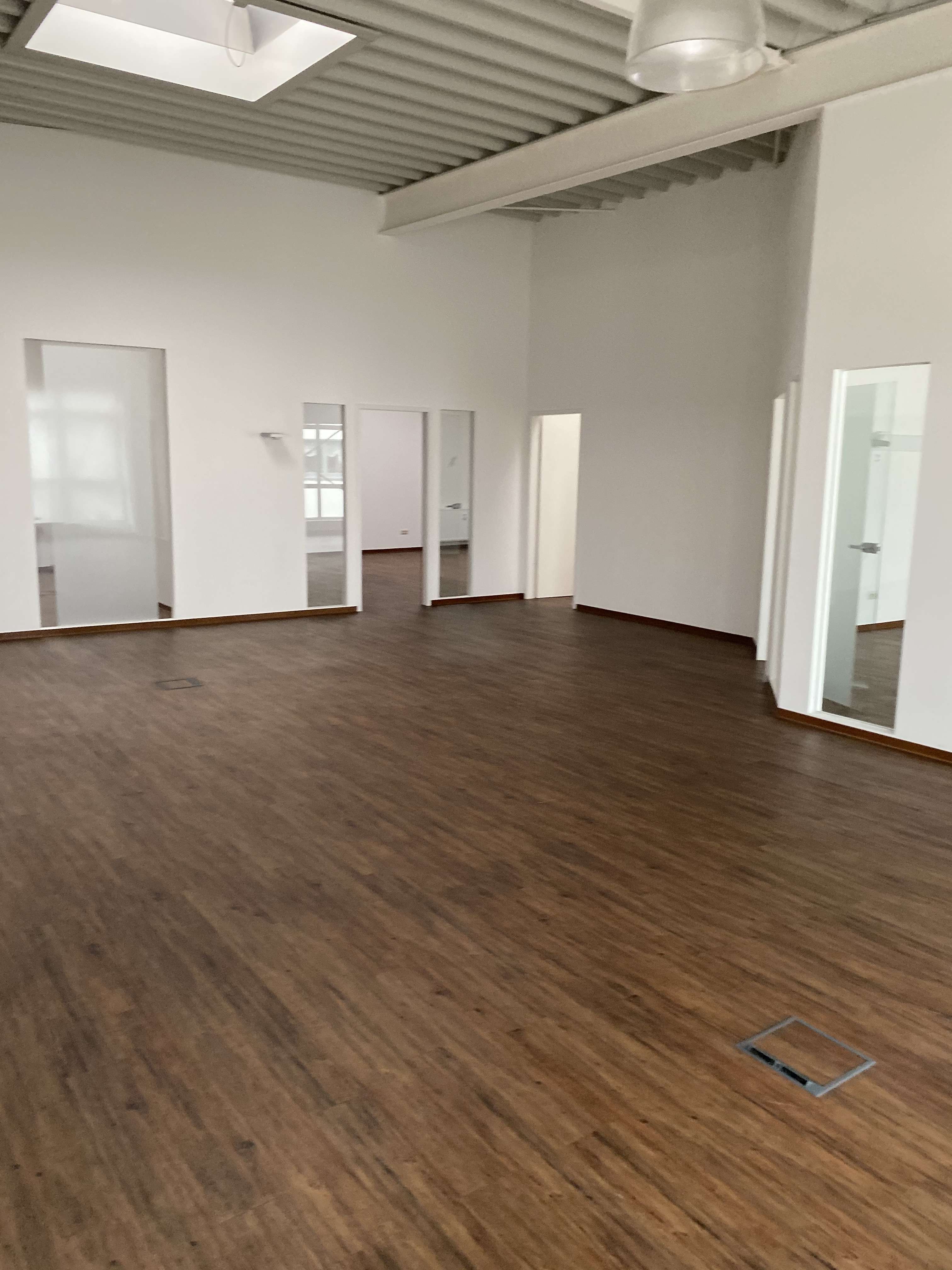 Essen-Bergerhausen // Moderne geräumige Büroeinheit zu vermieten