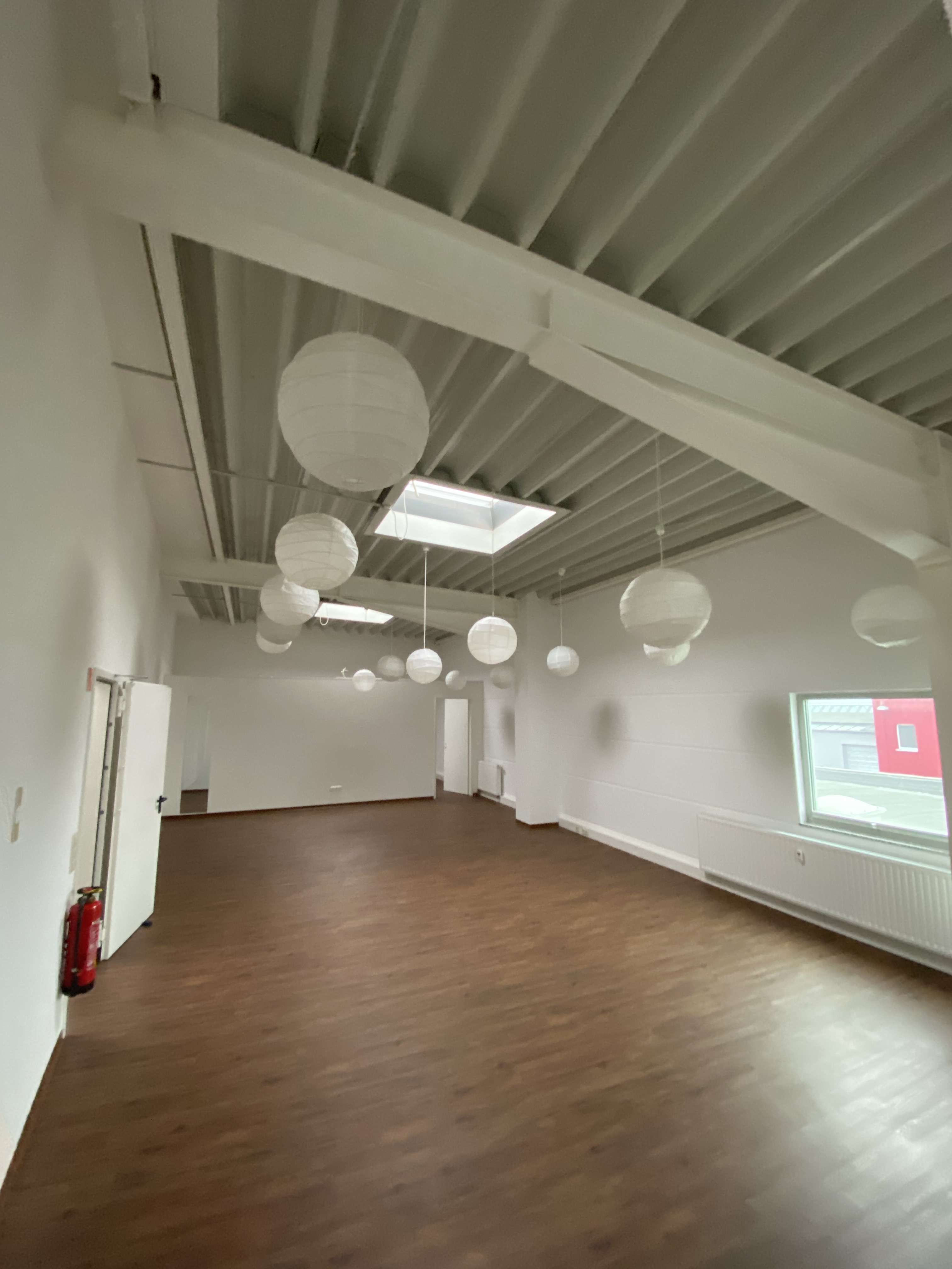 Essen-Bergerhausen // Moderne geräumige Büroeinheit zu vermieten